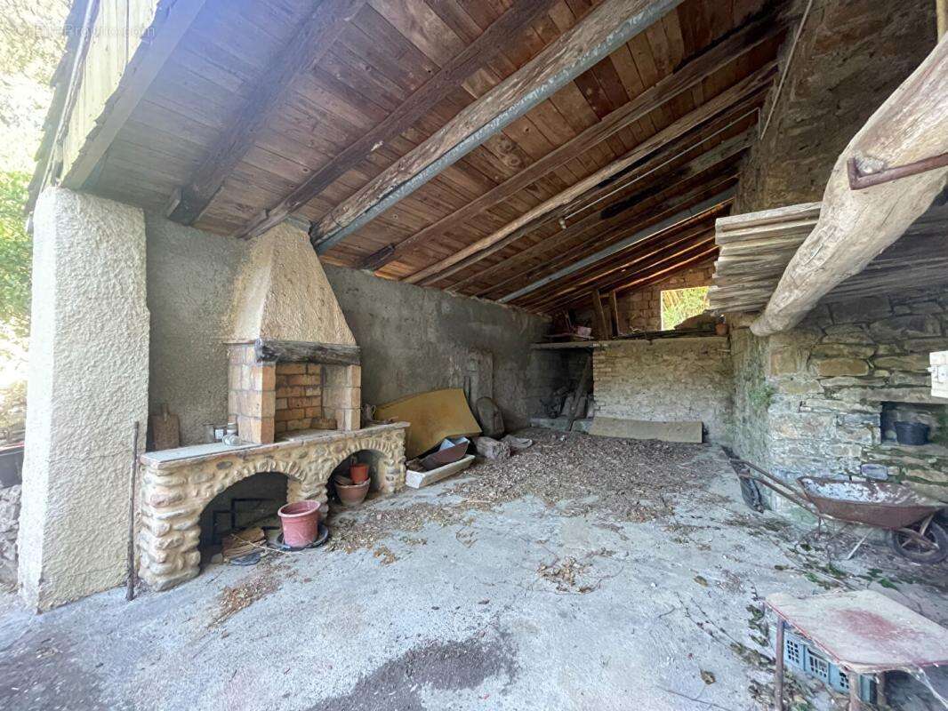Mas en pierres mitoyen proche Anduze sur terrain constructible de 3300 m2 - photo 11