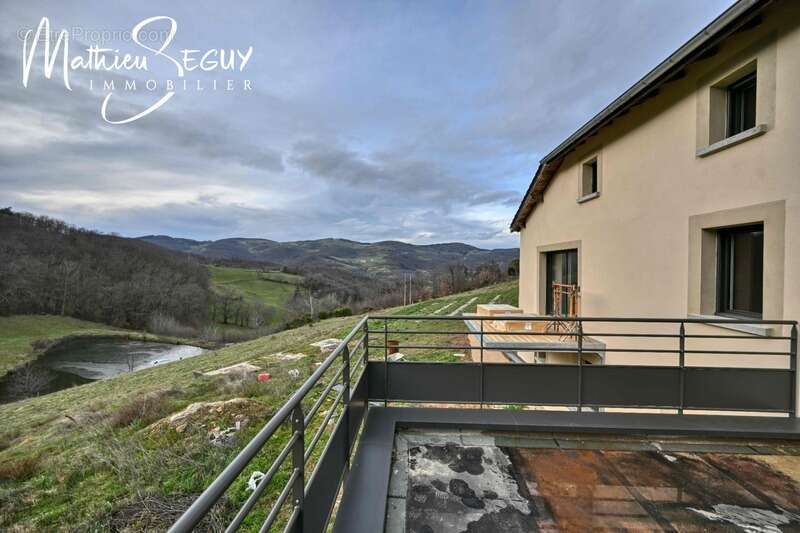 Appartement à THURINS