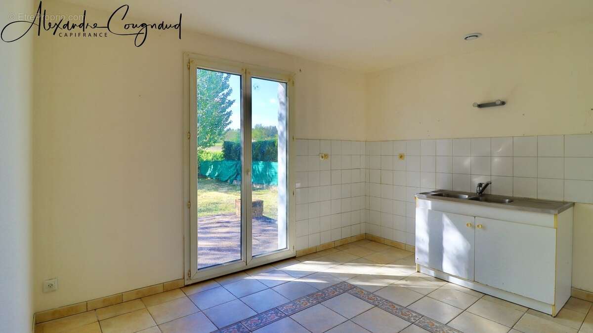 A vendre SAINT GERMAIN DES PRES (81) – Maison de plain-pied, 3 chambres, garage et jardin - photo 4