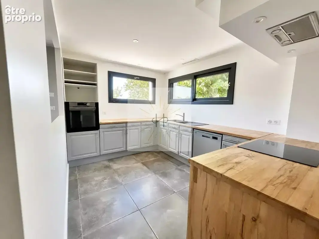 Maison 136 m² à Montelimar  - photo 2
