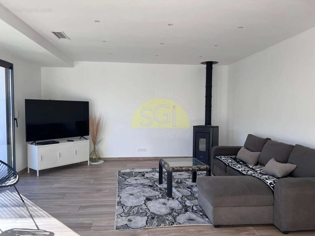 Maison à SAINT-GENIS-DES-FONTAINES