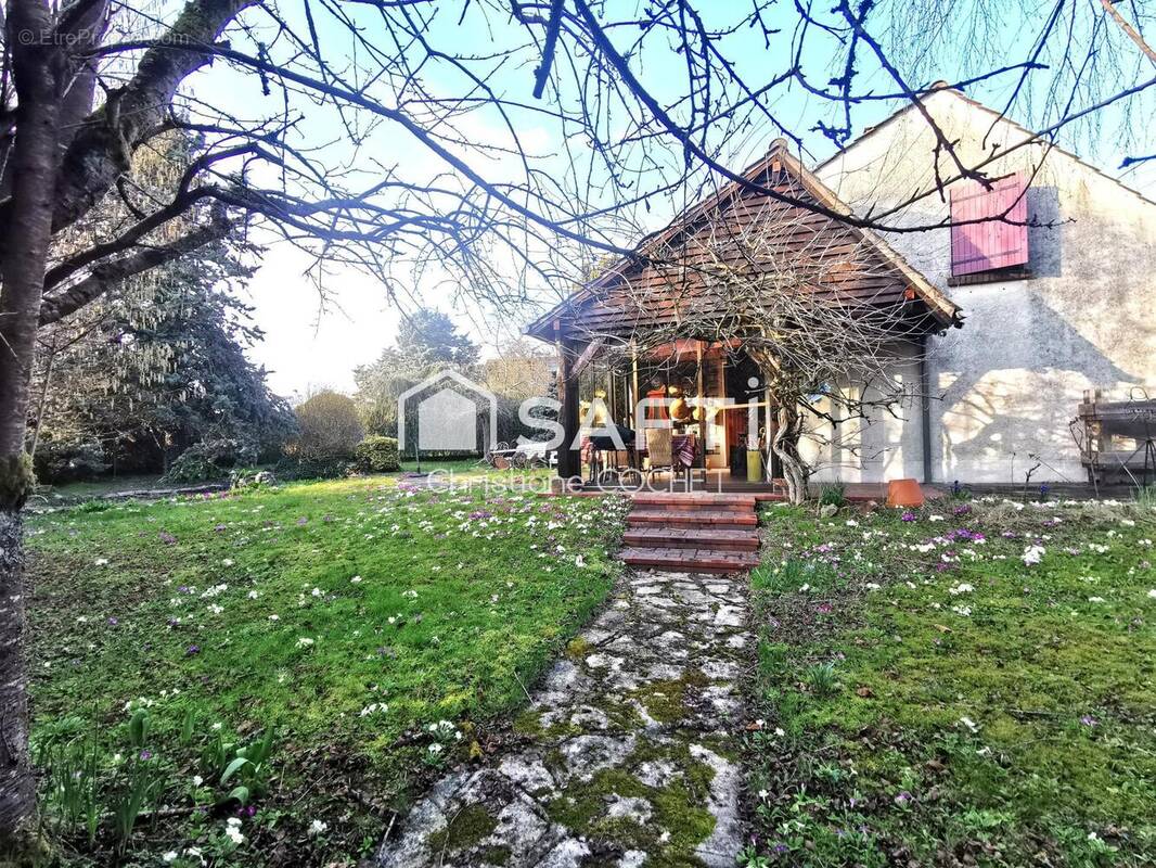 Photo 1 - Maison à CESSON