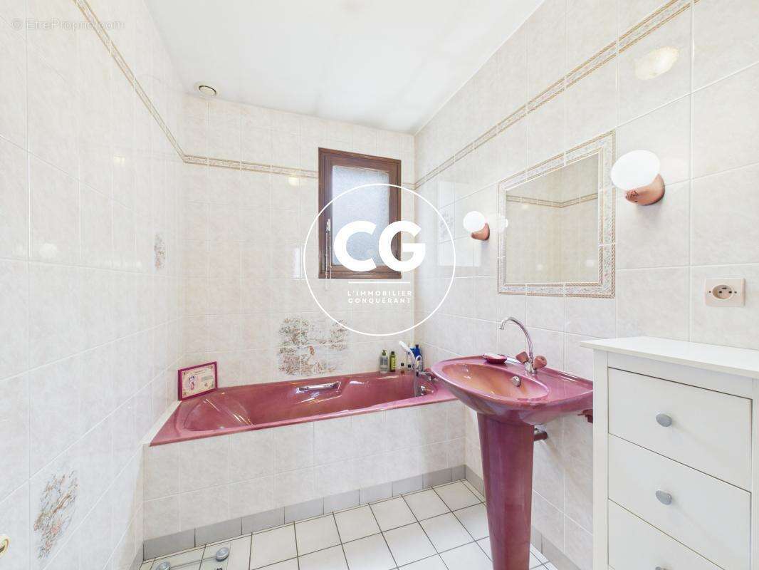 Pavillon 115m² 4 chambres terrain 1 402m² Magny-le-Désert - photo 17