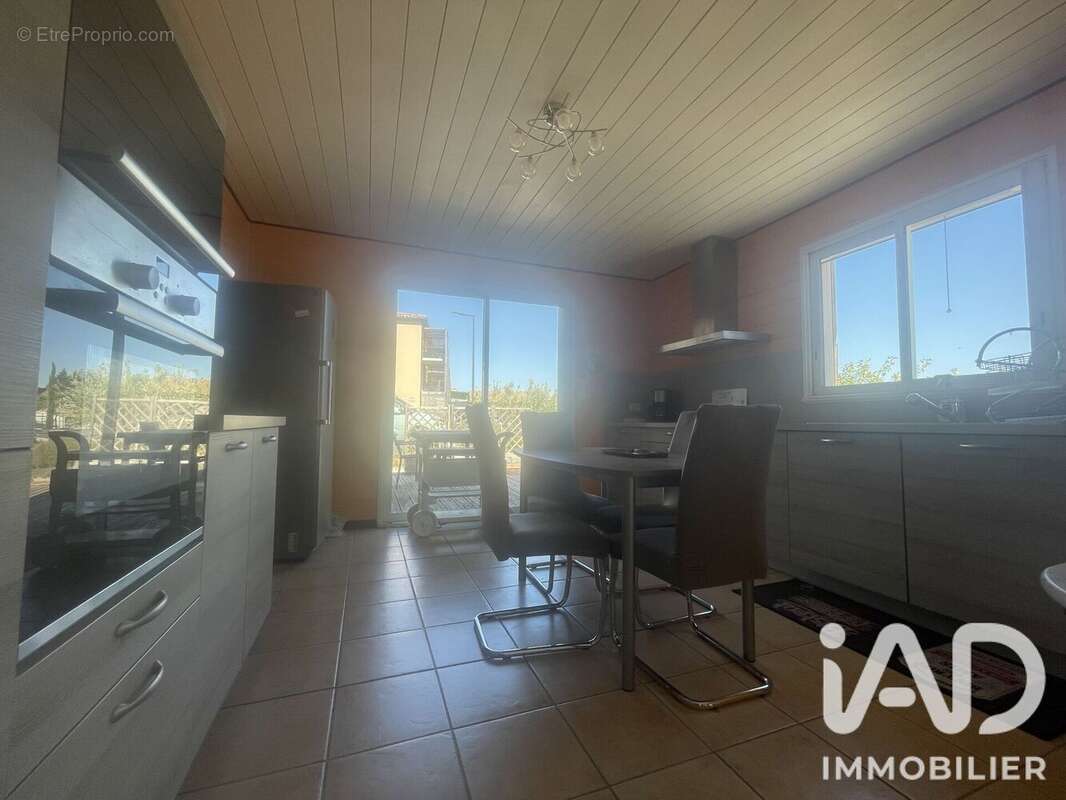 Maison 103 m² à Villeneuve-Minervois  - photo 8