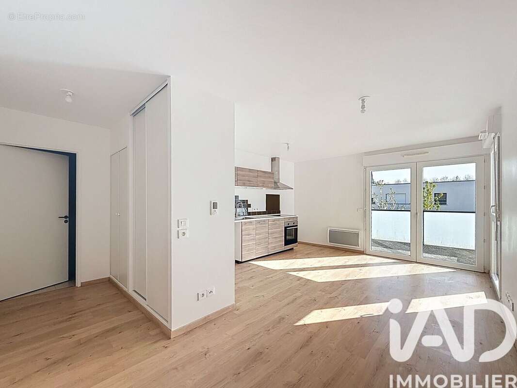 Appartement 42 m² à Mont-Saint-Aignan  - photo 3