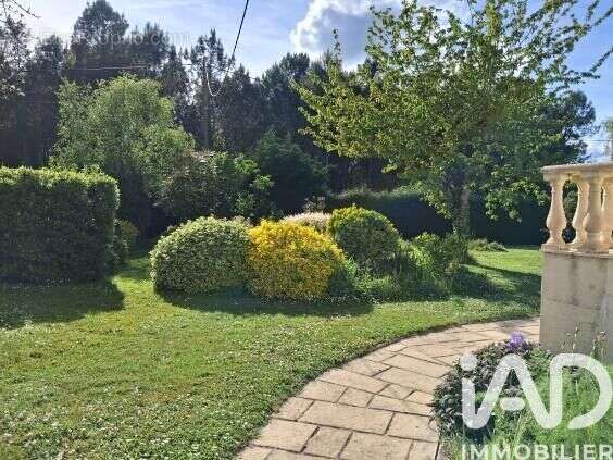Maison 250 m² à Loche-Sur-Indrois  - photo 8