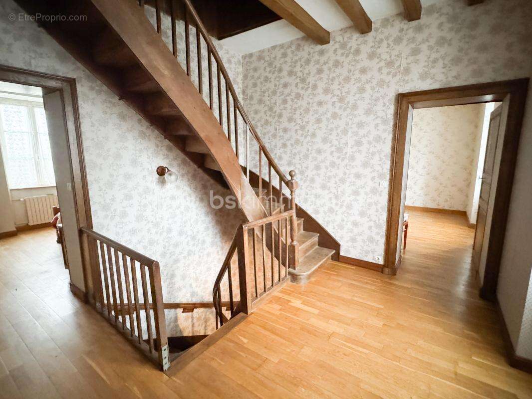 Maison à SAINT-PIERRE-LA-COUR