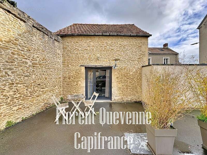 Maison à ARGENCES