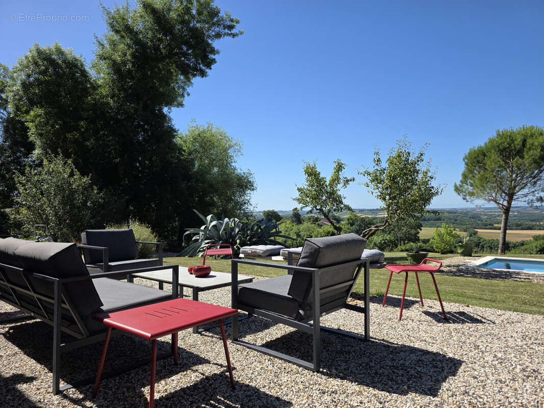 GERS—PROCHE CONDOM Maison en pierre rénovée avec vue exceptionnelle, piscine et garage - photo 14