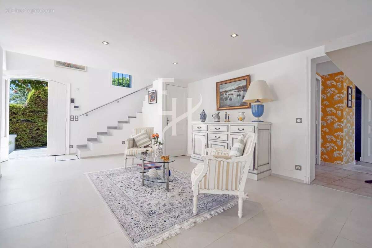 Achat / Vente villa Mougins vue village - photo 15