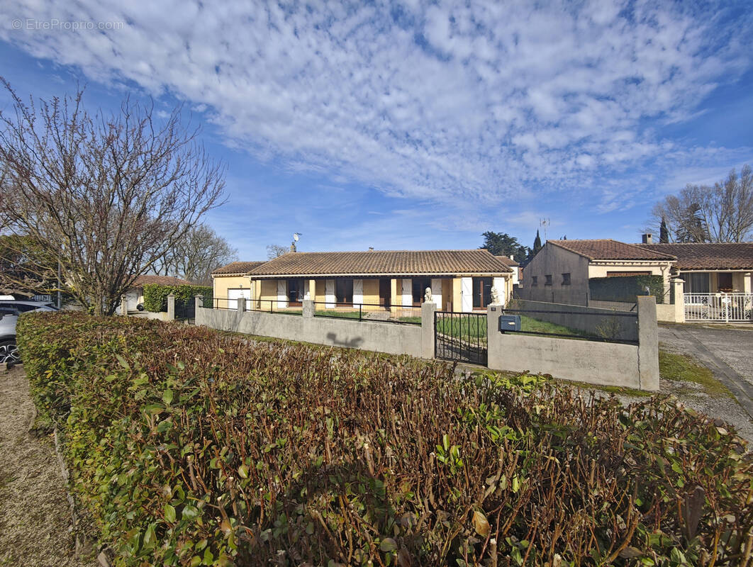 Maison à VILLESISCLE