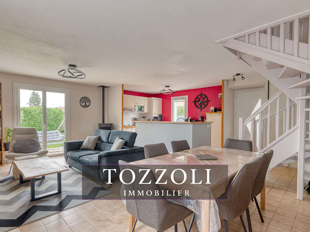 Maison à VILLEFONTAINE