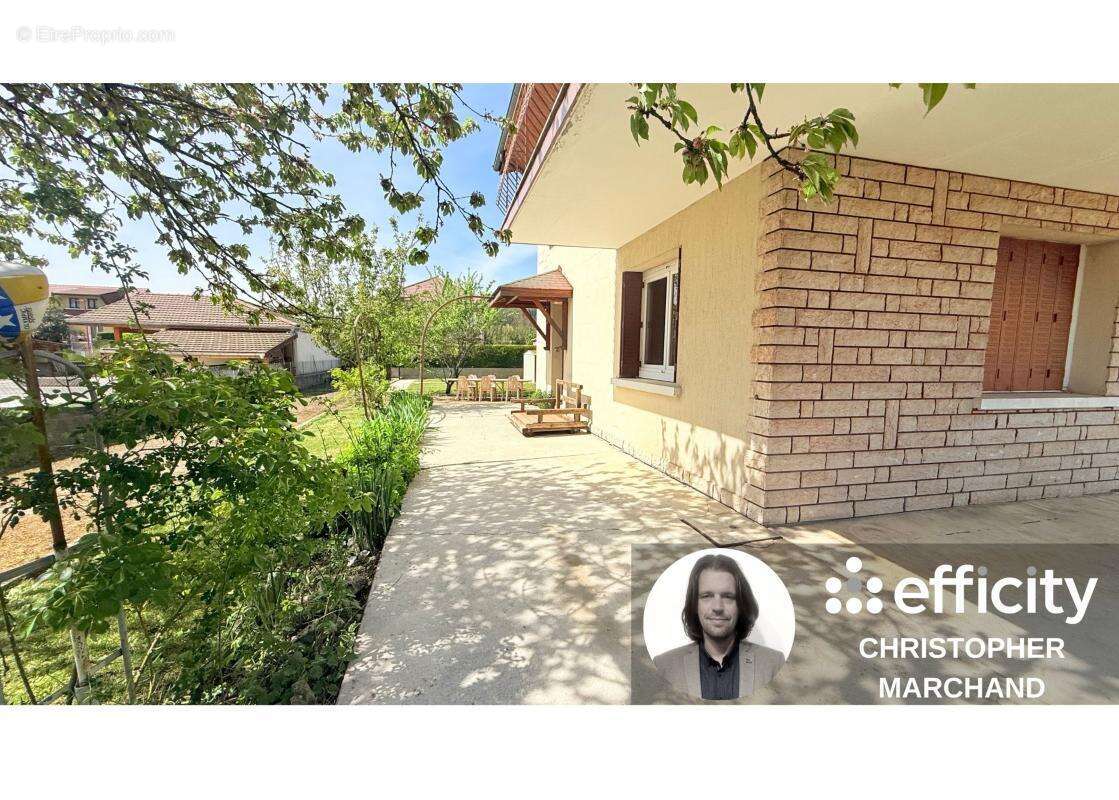 Maison à MONTREAL-LA-CLUSE