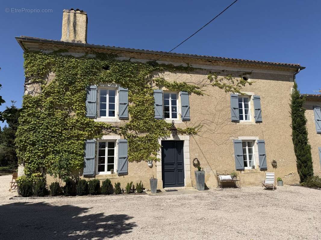 Maison 390 m² à Vic-Fezensac  - photo 5
