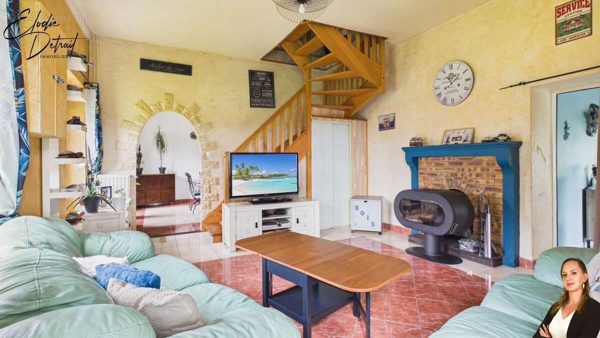 Maison 106 m² à Saint-Saturnin  - photo 4