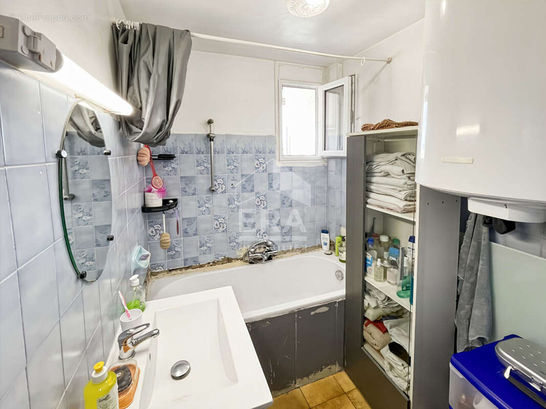 Appartement à MARSEILLE-3E