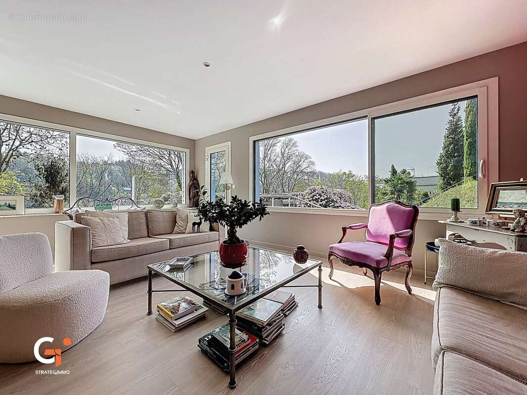 Maison à MONT-SAINT-AIGNAN