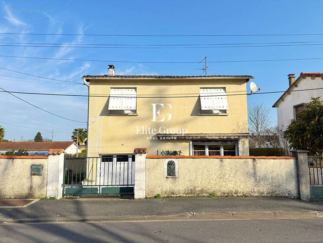 Maison à L'ISLE-D'ESPAGNAC