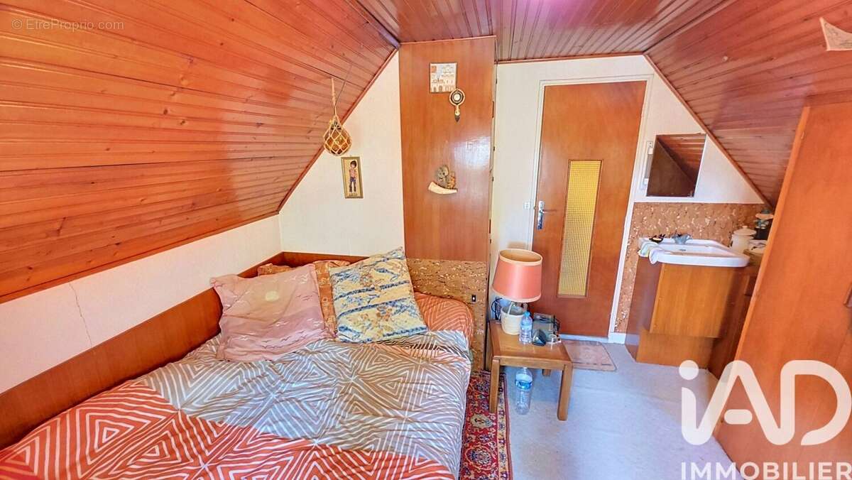 Maison 80 m² à Saint-Jean-De-La-Ruelle  - photo 9