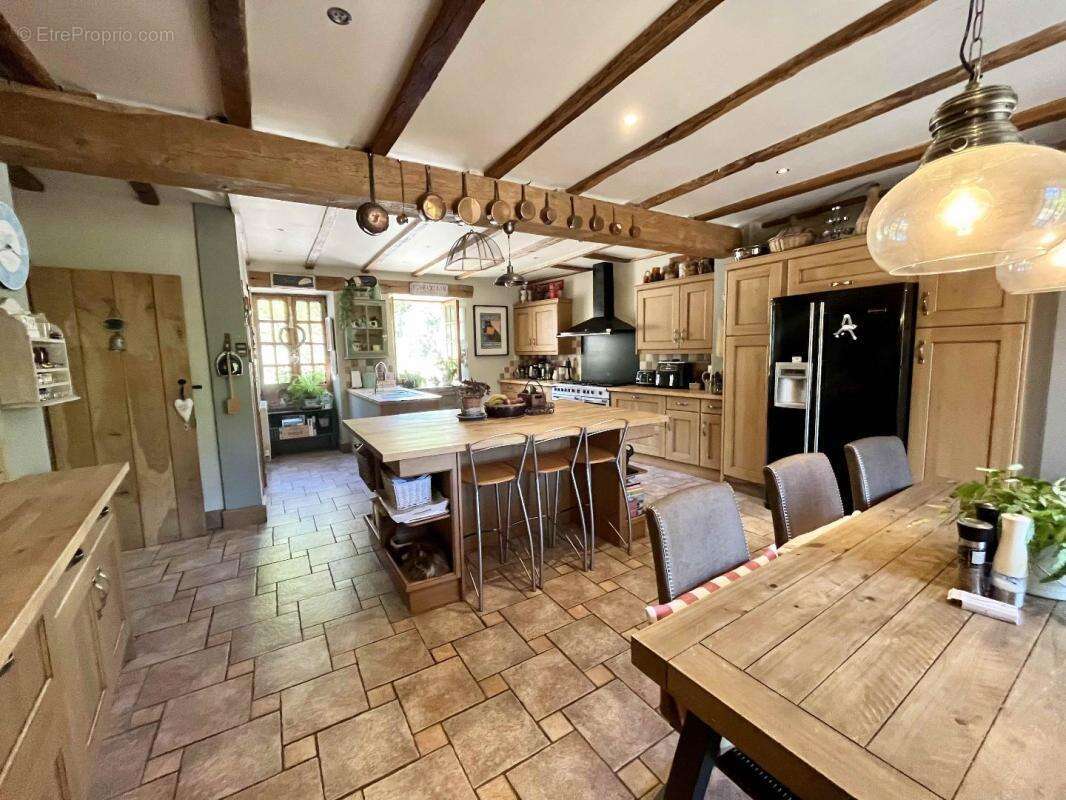 Maison à AVAILLES-LIMOUZINE