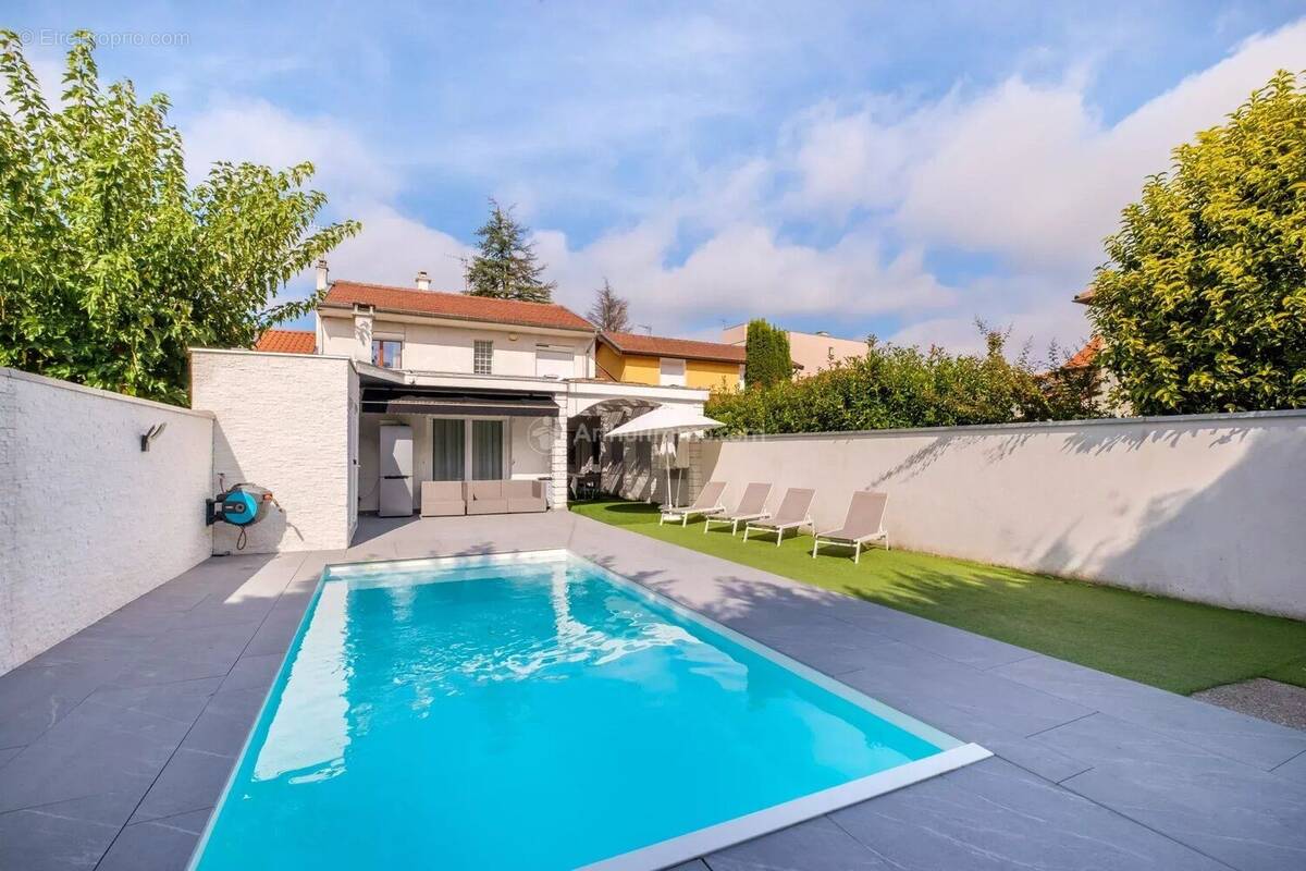 Maison à VILLEURBANNE