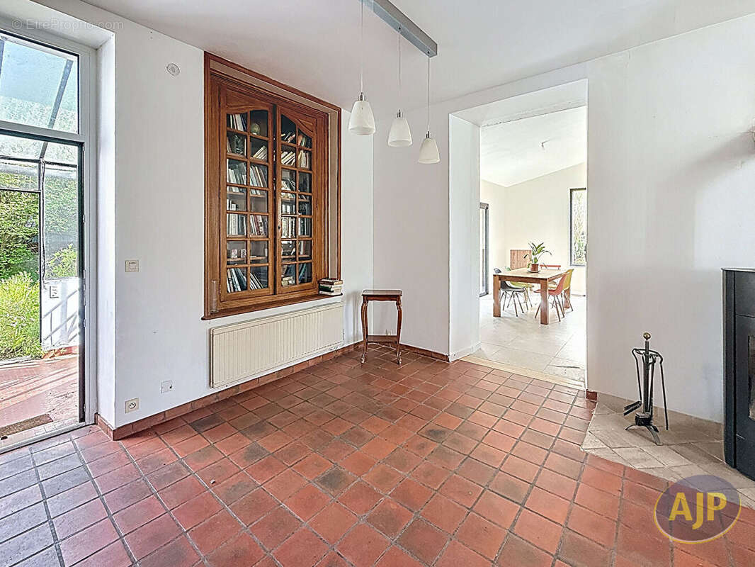Maison Saffre 6 pièce(s) 171.94 m2 - photo 6