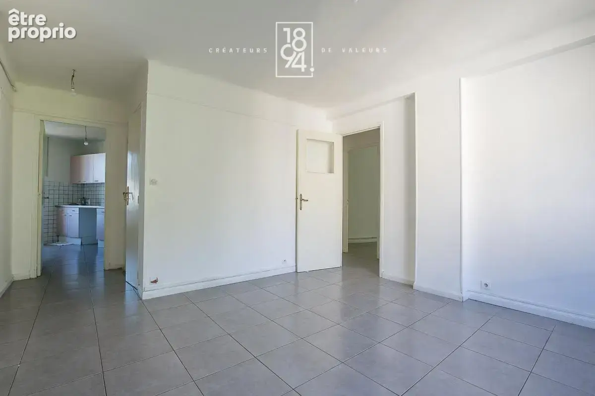 Appartement T3 à vendre Marseille 5ème (13005) I 54 m2 I Balcon I Jeanne d'arc I - photo 2