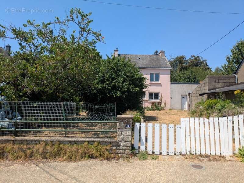 Bubry maison à rénover de 117 m² environ habitable 3 pièces appenti et hangar à rénover parcelle de 1621m² - photo 3