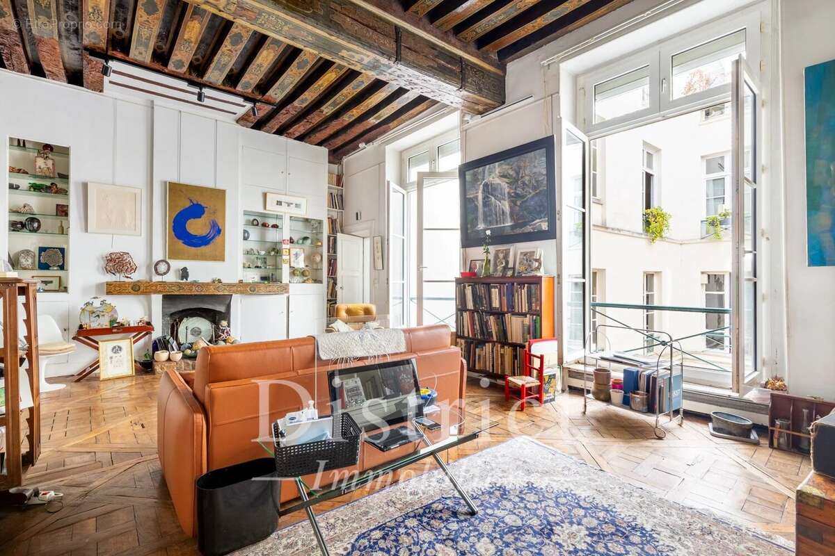 Appartement à PARIS-4E