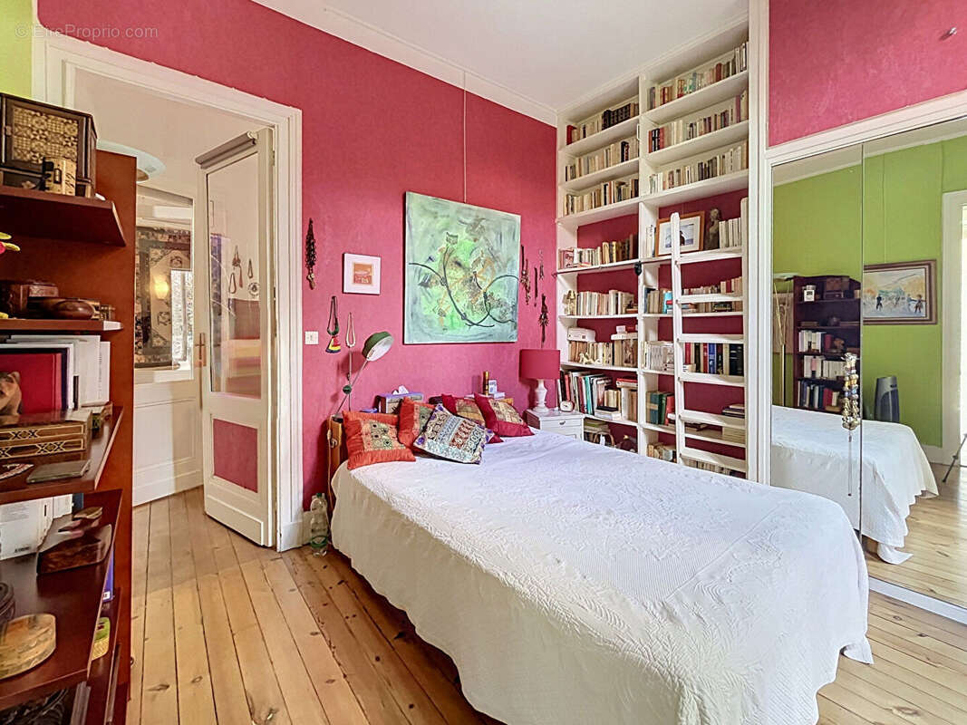 Duplex coeur de Bordeaux  4 pièces, extérieur/stationnement - photo 6