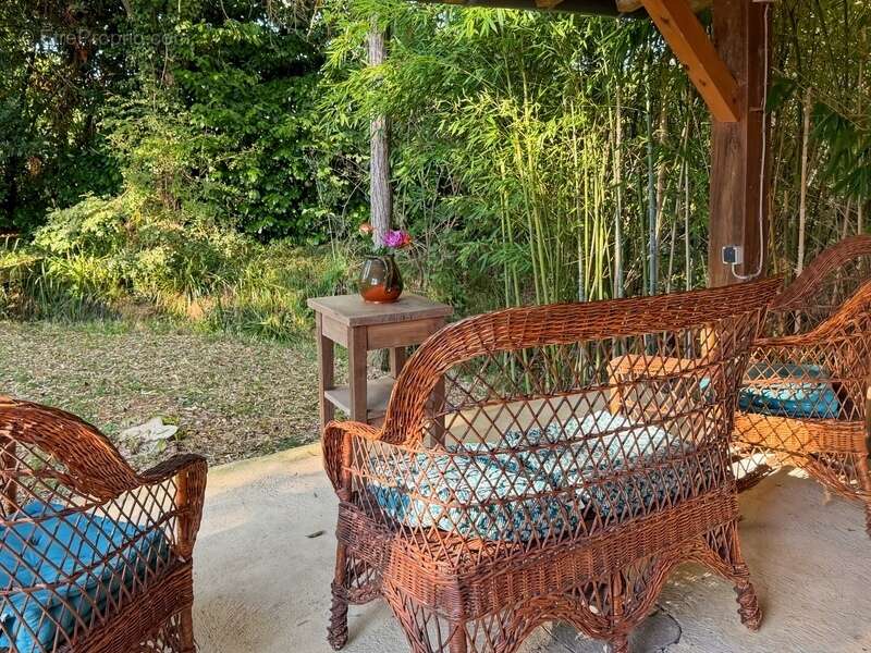 Maison à VIC-FEZENSAC