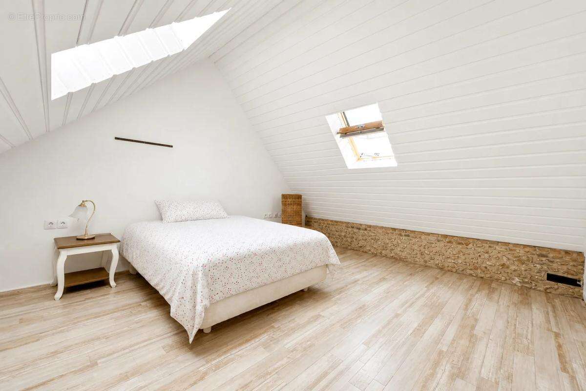 Charmante maison de 7 pièces à Guichainville - photo 3