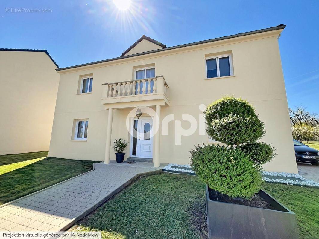 Maison à SAINT-PANTALEON-DE-LARCHE