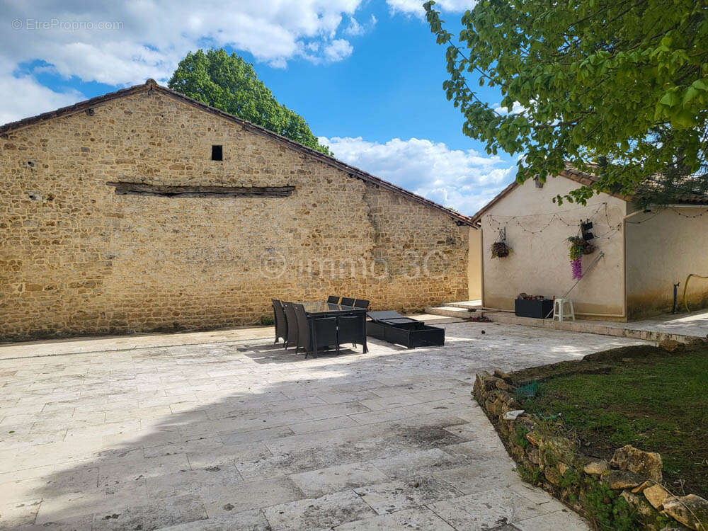 Maison à SAUZE-VAUSSAIS