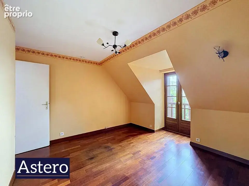 Vaste maison familiale de 187 m² avec 5 chambres, sous-sol total et jardin – Pontivy - photo 11