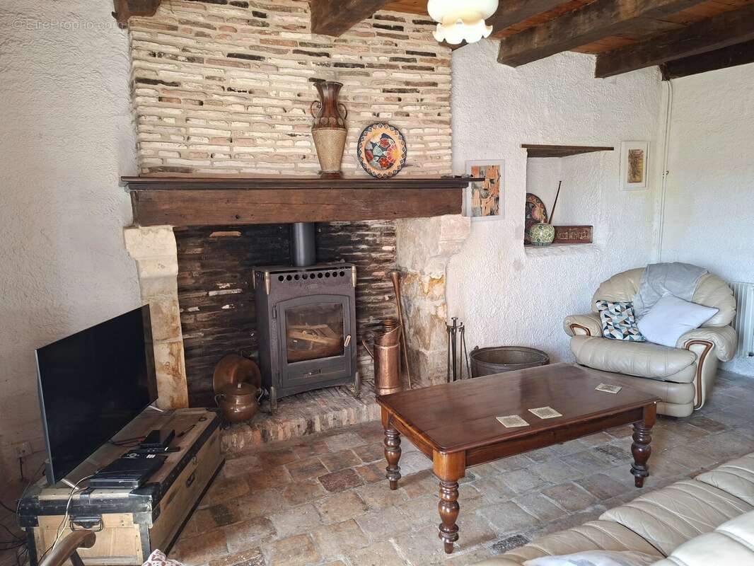 Maison de village historique avec une magnifique piscine - photo 8