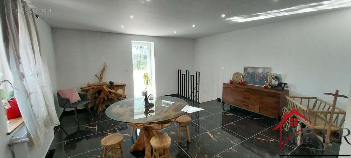 Maison à FOUGEROLLES