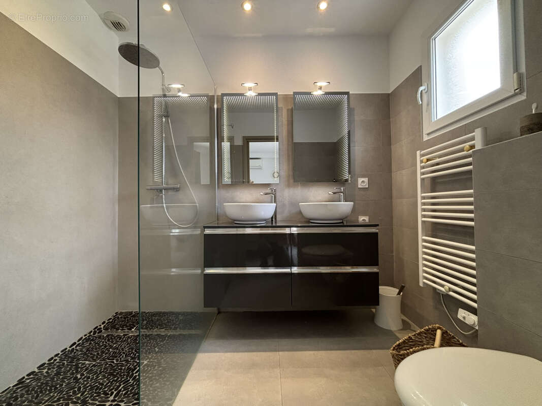 Villa 3 pièces avec piscine sur la route des plages - photo 13