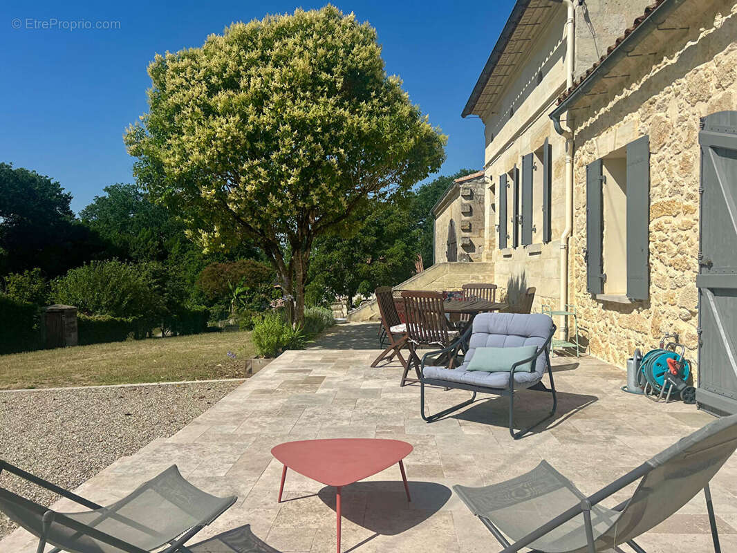 Maison à SAINT-EMILION
