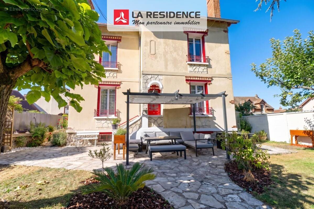 Maison à EZY-SUR-EURE