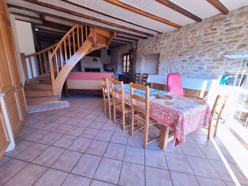 Maison à SAINT-MICHEL-LOUBEJOU