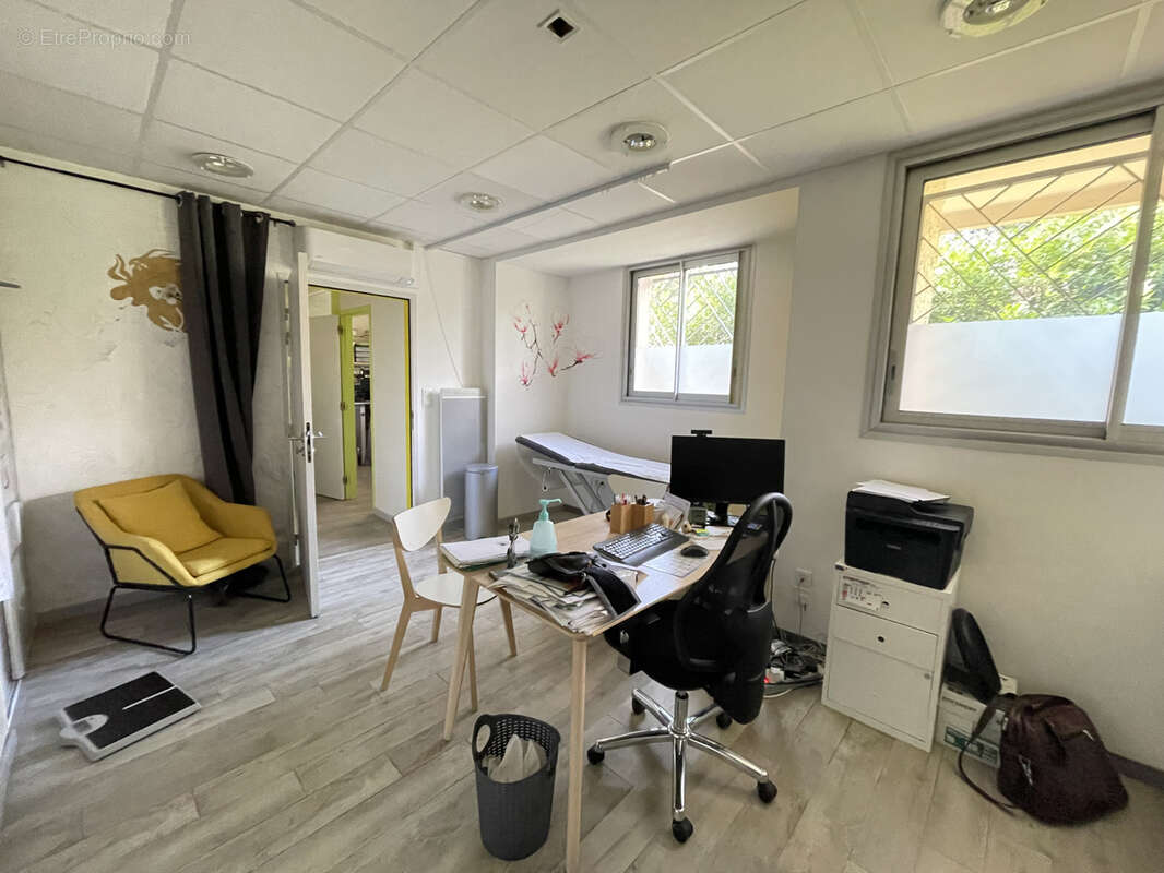 Commerce à RAMONVILLE-SAINT-AGNE