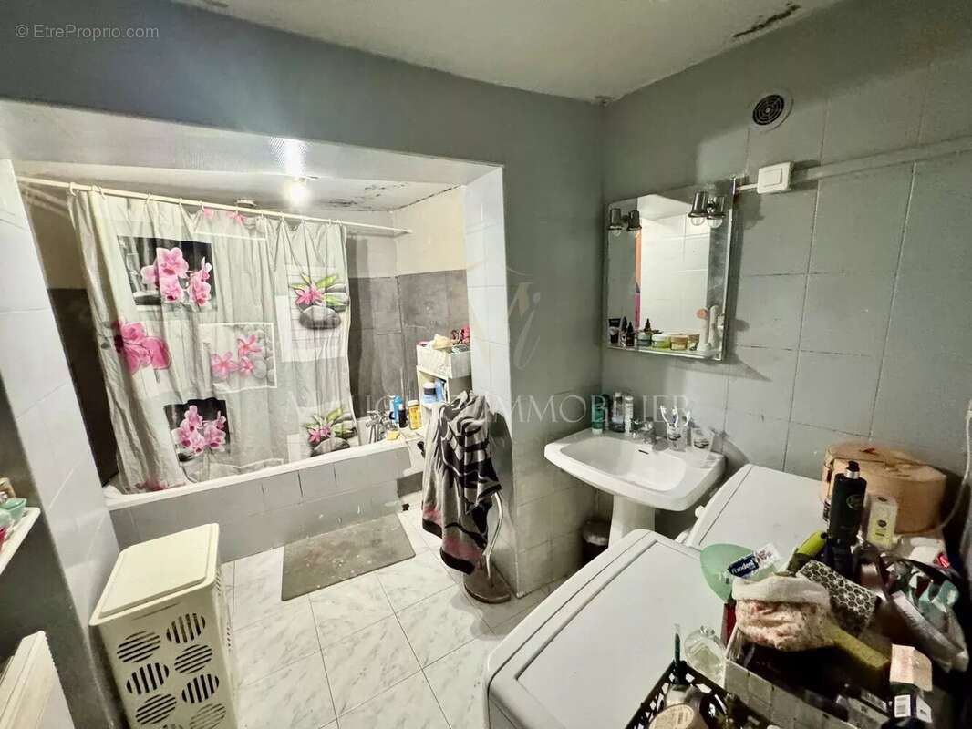 Appartement à MAUGUIO