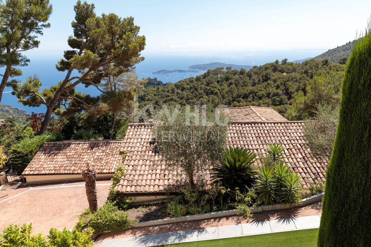 Maison à EZE