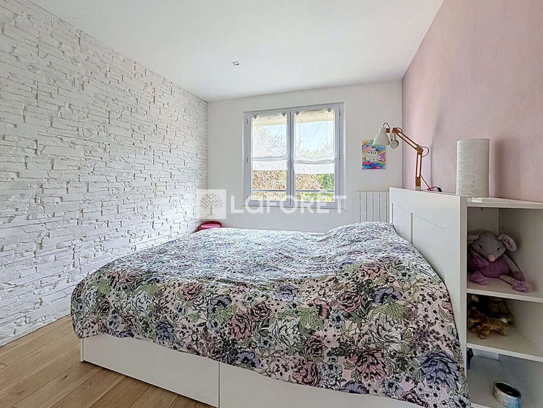 Maison Bourg La Reine 8 pièces 152 m2 - photo 7