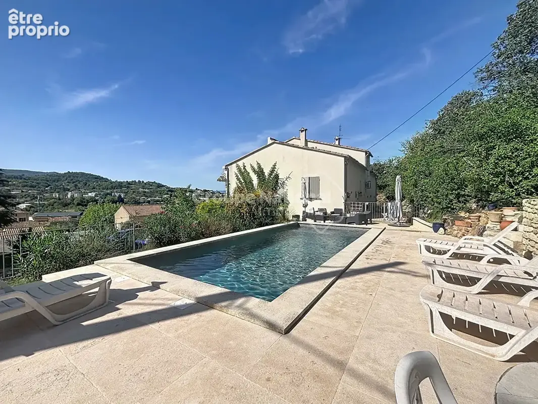 APT - vue panoramique et beaux volumes - photo 1
