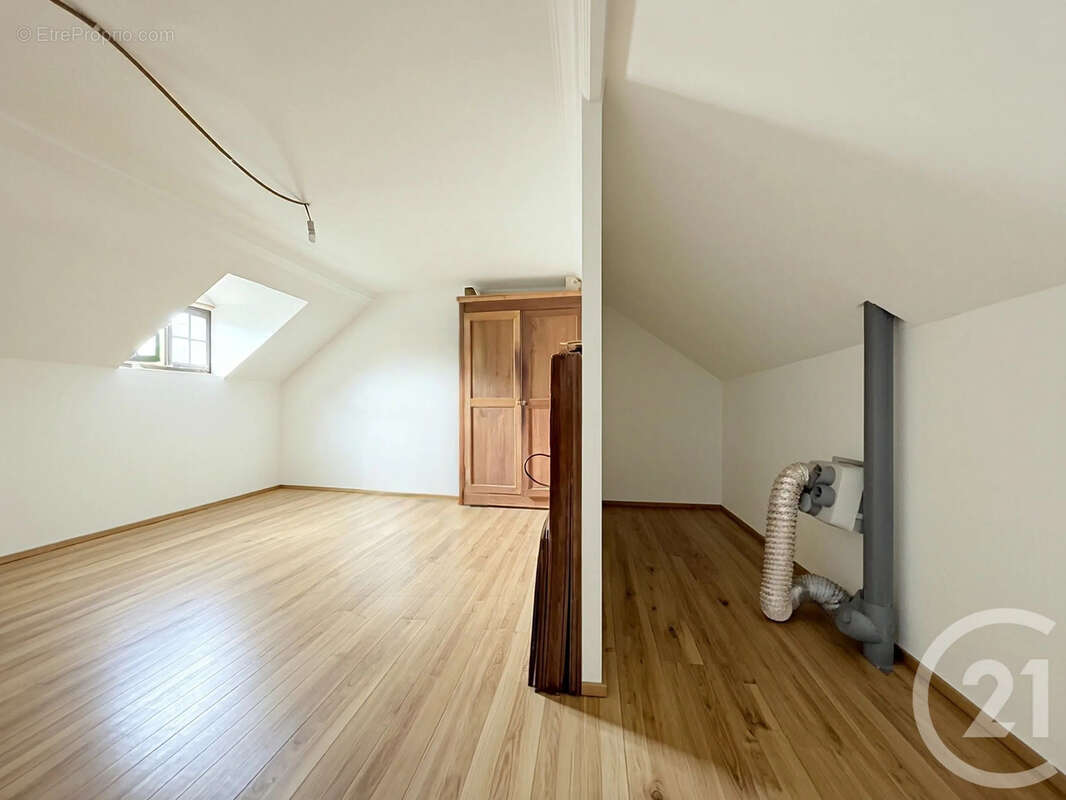 Maison à LA CHAPELLE-RABLAIS