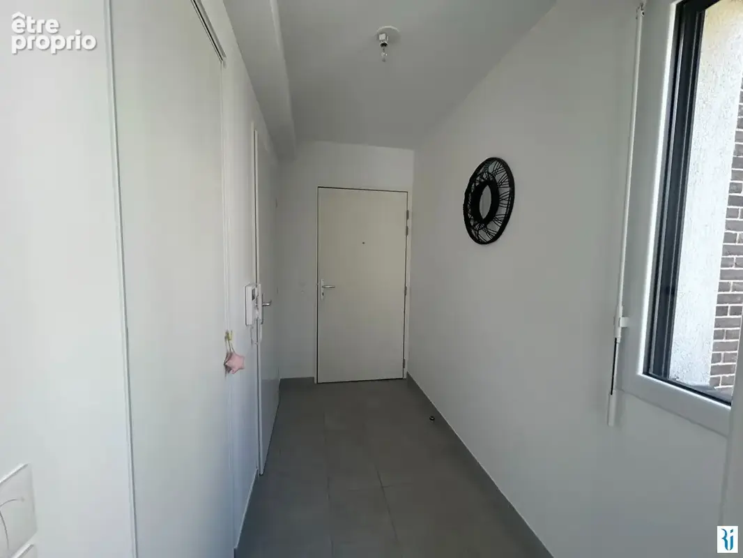 A vendre secteur Docks appartement F3 avec balcon et parking. - photo 10
