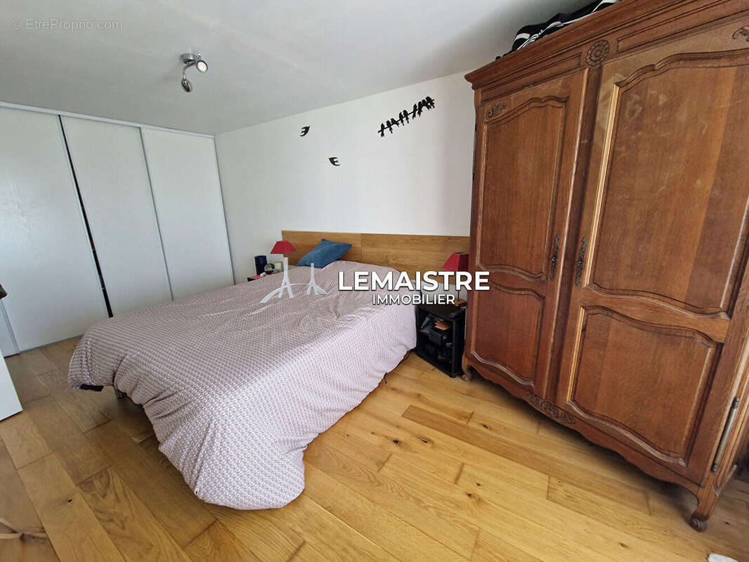 Maison à LES TROIS-PIERRES