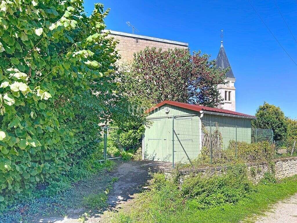 Maison avec jardin et local commercial - photo 13